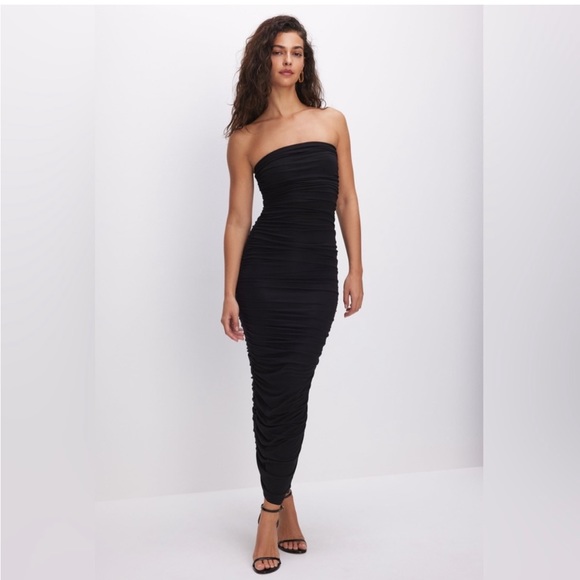 Good American Dresses & Skirts - NWOT Good American Ruched Tube Maxi Dress